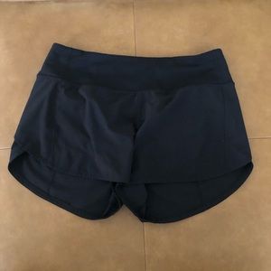 Lululemon Speed Up 4” size 8